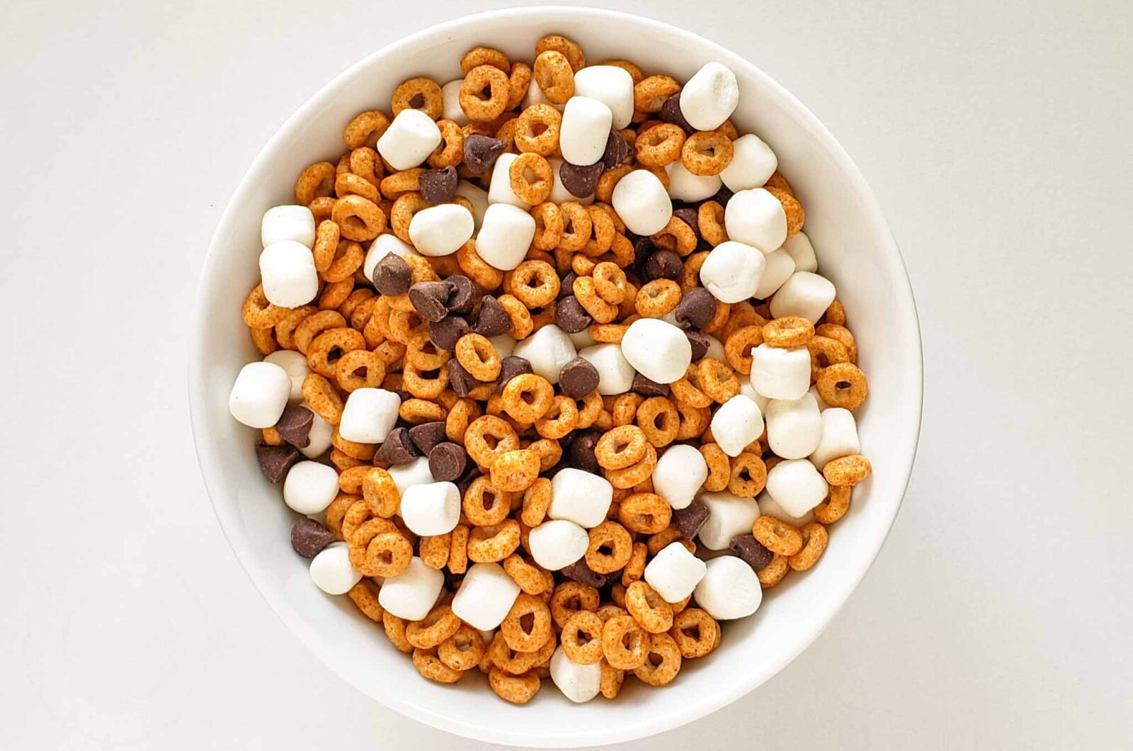 Pumpkin Spice Cheerios Snack Mix | Moments & Meals